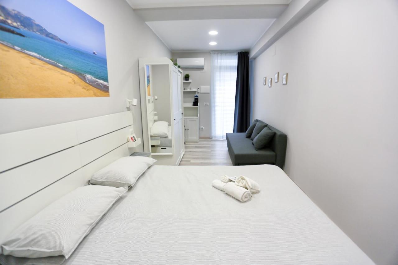 Ag Luxury Rooms Giardini Naxos Bagian luar foto