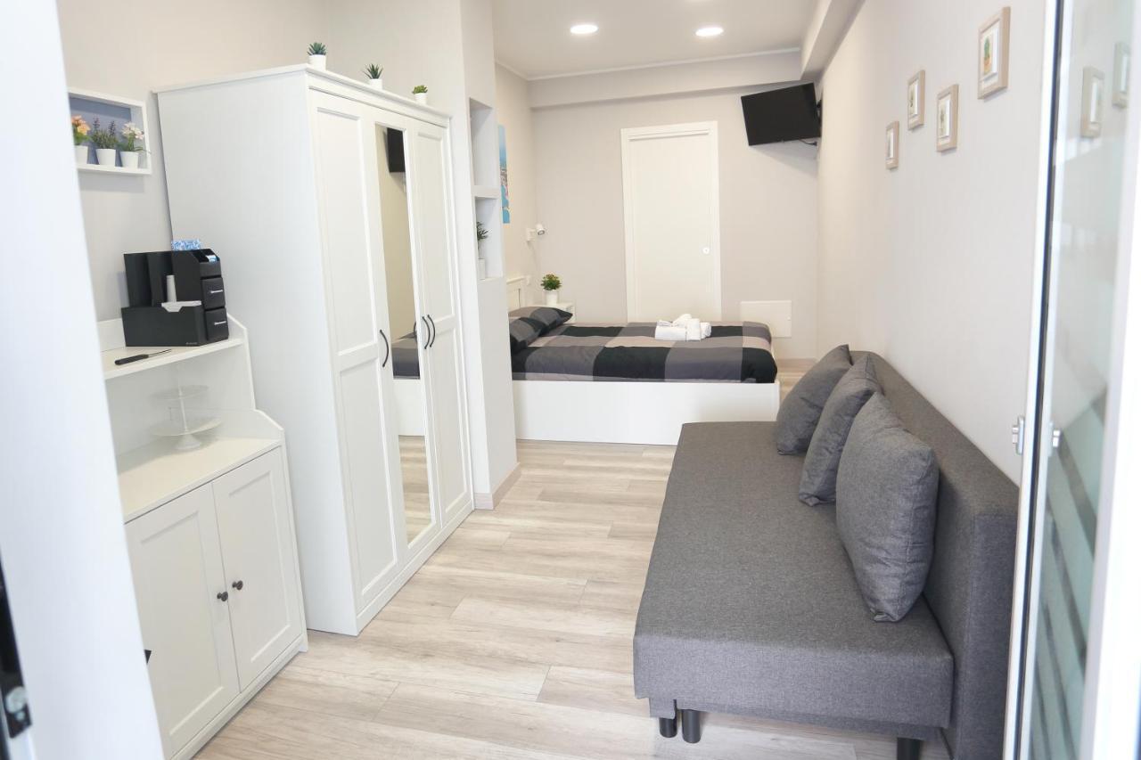 Ag Luxury Rooms Giardini Naxos Bagian luar foto